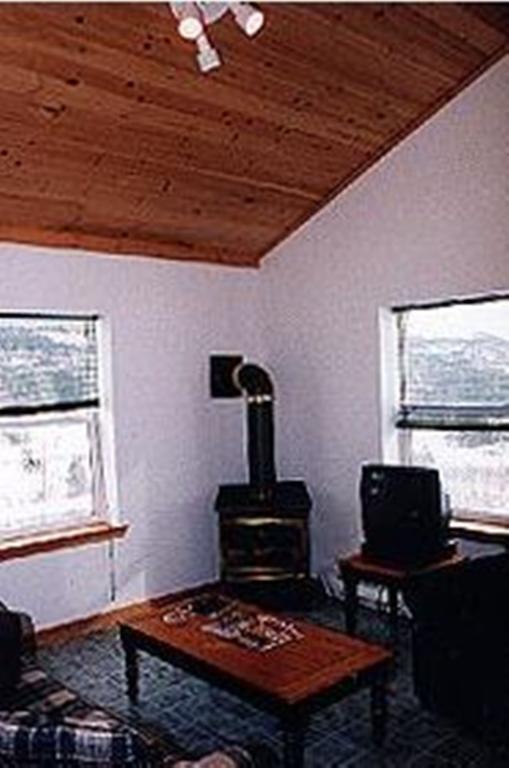 Chisholms Of Troy Coastal Cottages Port Hawkesbury Room photo